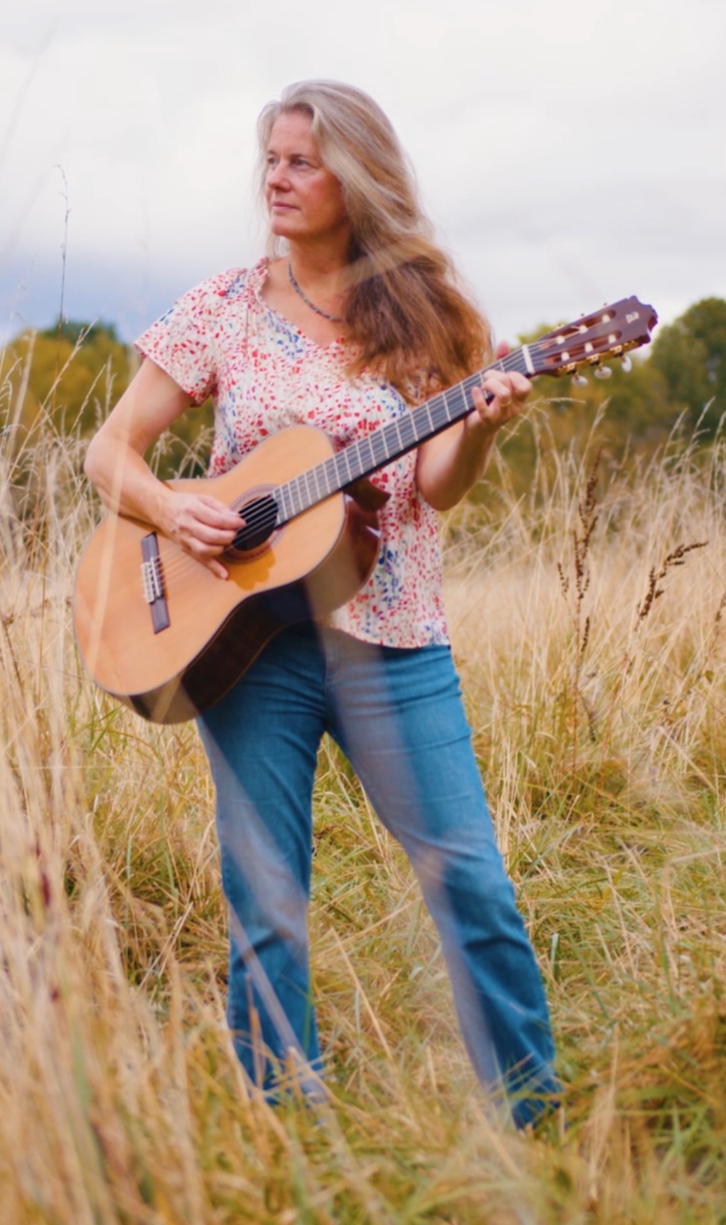 Artist: Singer Songwriter Tina Lloyd-Morris.jpeg